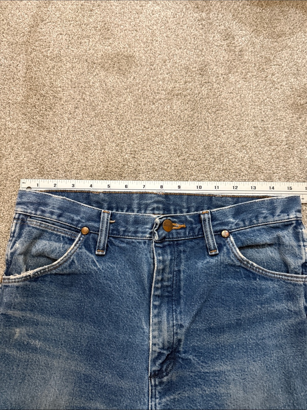 Vintage Wrangler Cowboy Cut Jeans 32x38 Blue Faded - Picture 9 of 10